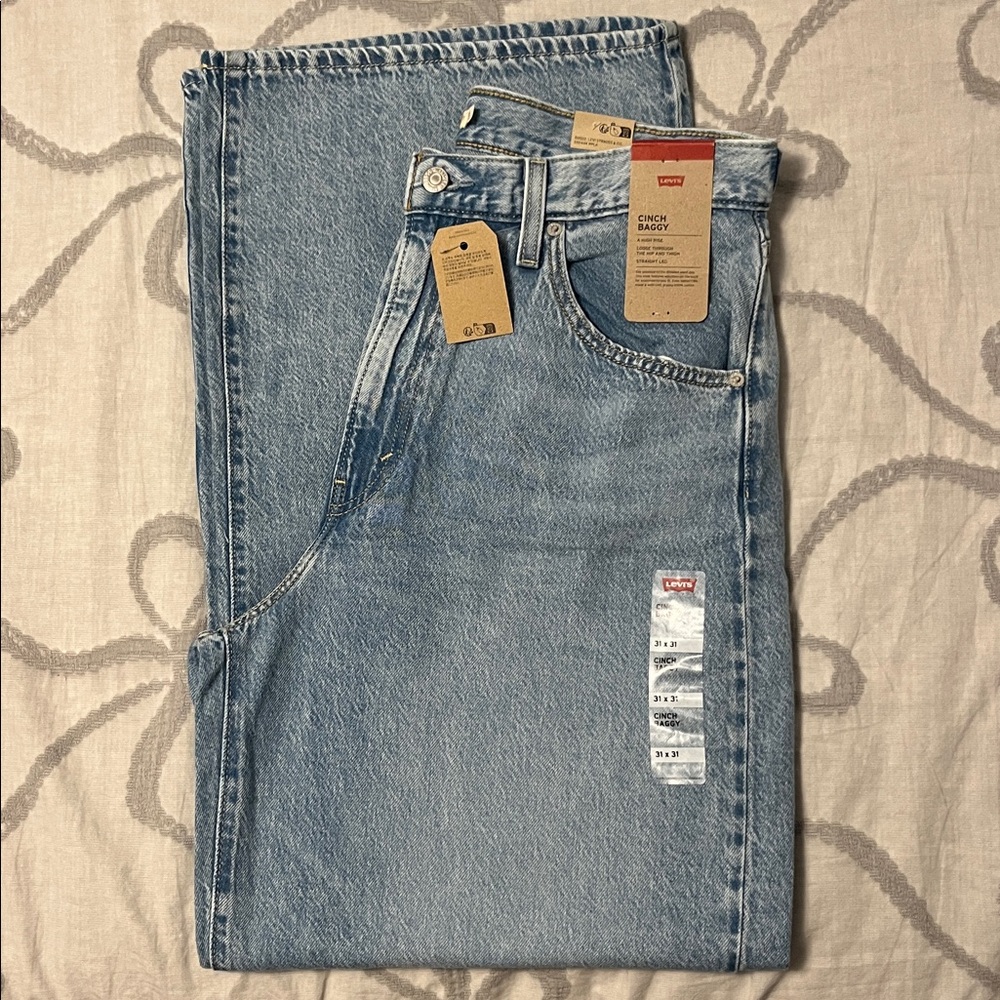 NWT Levi’s Cinch Baggy Jeans - Picture 16 of 16